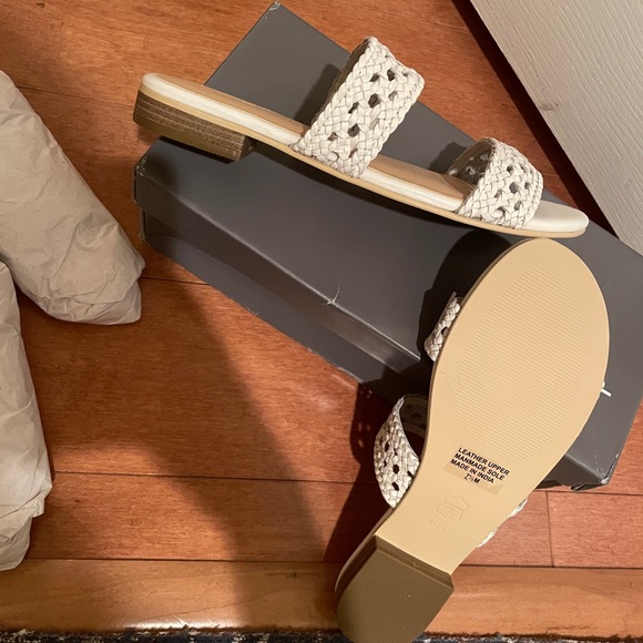 NEW ! Ann Loft Braided Leather Woven White Slide Sandals Size 7.5 with Box - Picture 6 of 6